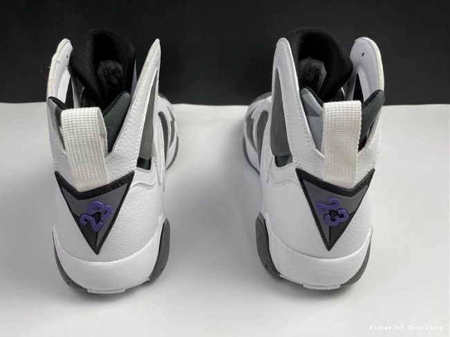 Kick Theory CU9307-100 Flint Retro 7 Jordan (2021) 0731